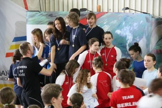Rostocker Flossenschwimmer siegen bei 18. Kinderpokal und 22. Landesmeisterschaft M-V Bild: Rostocker Flossenschwimmer siegen bei 18. Kinderpokal und 22. Landesmeisterschaft M-V