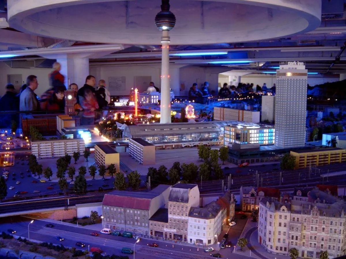 Fernsehturm bei Nacht