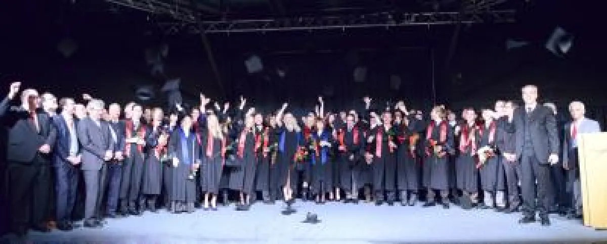 Der Absolventenjahrgang der SRH Hochschule Hamm 2013