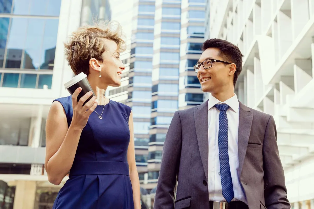 Schuhe in Übergrößen bei schuhplus für Damen und Herren