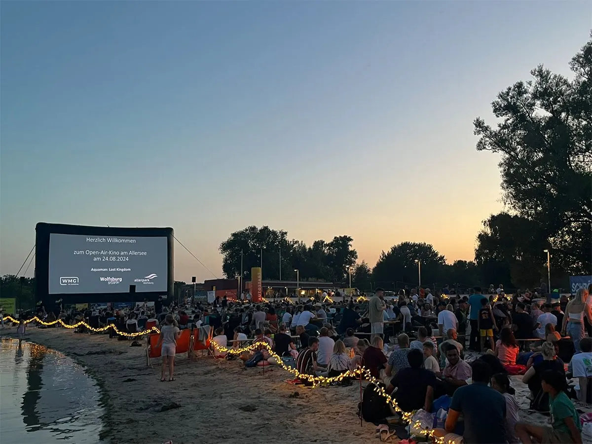 Open-Air-Strandkino am Allersee 2024 (© WMG Wolfsburg)