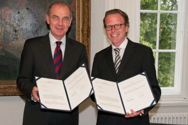 Bild: SDV – Die Medien AG und TU Dresden richten Stiftungsprofessur ein