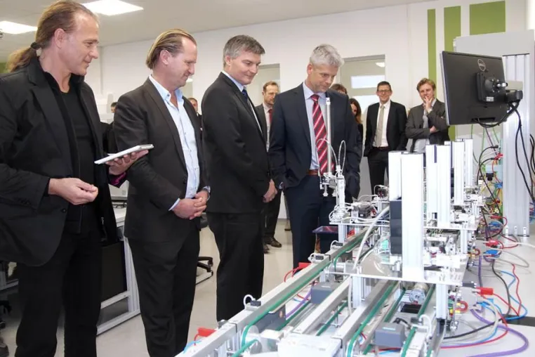 Eckert Schulen: Eine Million Euro für neue High-Tech-Lernlabore Bild: Eckert Schulen: Eine Million Euro für neue High-Tech-Lernlabore