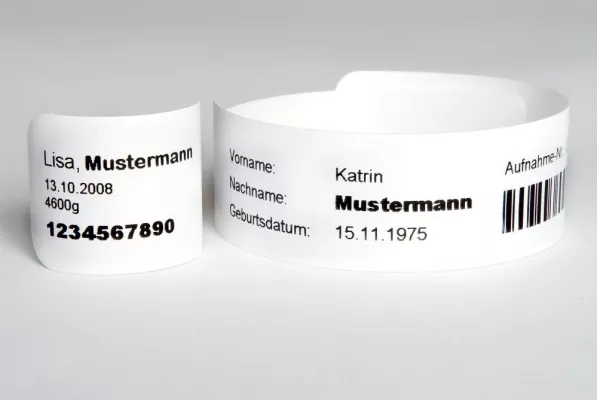 Bild: Mediaform präsentiert Patientenarmbänder auf Intern. Forum on Quality and Safety in Health Care in Berlin