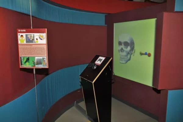 Bild: VISENSO bringt Virtuelle Realität in Technikmuseen: "experimenta" mit Cyber-Classroom-Technologie ausgestattet
