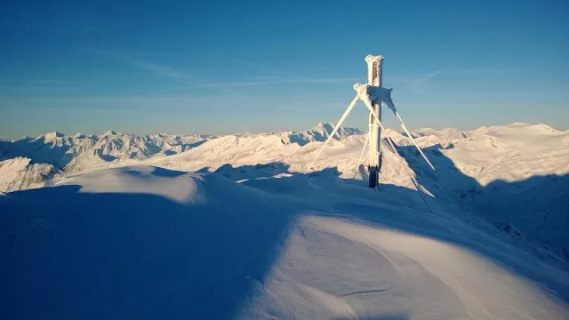 Bild: Sonne, Schnee und attraktive Angebote auch abseits der Pisten