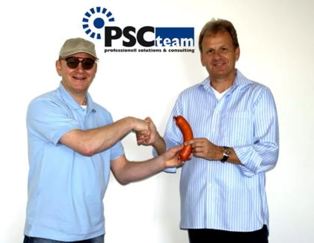 Auf dem Foto: Friedhelm Penning, Geschäftsführer PSC team und Onkel Reinhold