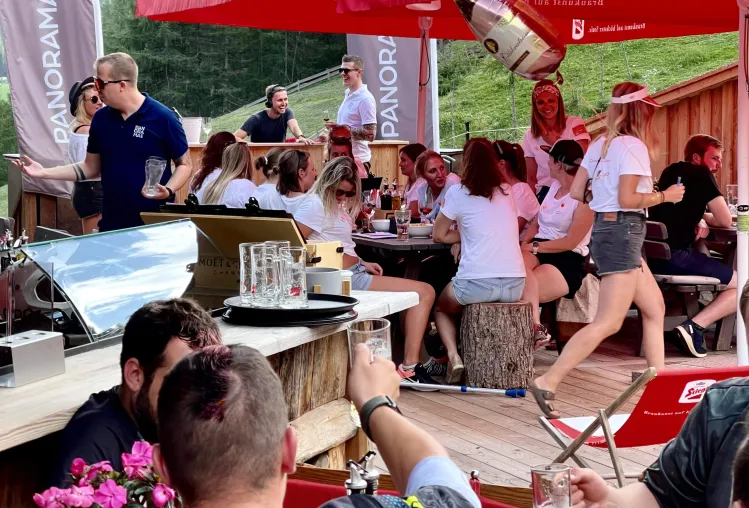 Bild: Dayclubbing in Sölden: Panorama Alm startet Sommer-Eventreihe 2026