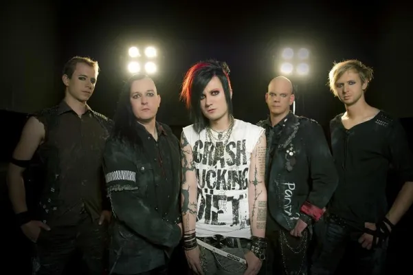 Bild: LOST AREA mit neuem Lineup, neuem Video, Tour Dates mit BLUTENGEL