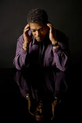 Bild: Das Weihnachtsgeschenk für seine Fans: Sydney Youngblood meldet sich mit "Christmas Is You" zurück!