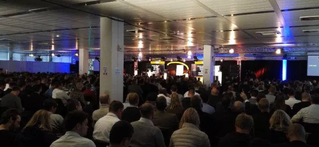 1.500 Vertriebler kurbeln in Hamburg die deutsche Wirtschaft an Bild: 1.500 Vertriebler kurbeln in Hamburg die deutsche Wirtschaft an