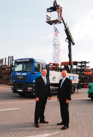 Bild: Henri Benthack Baustoffe erstrahlt ab sofort im neuen Glanz