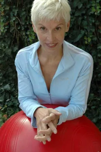 Personal Trainer Ikone Jennifer Wade bietet qualifizierte, zertifizierte Ausbildung* zum Personal Trainer an Bild: Personal Trainer Ikone Jennifer Wade bietet qualifizierte, zertifizierte Ausbildung* zum Personal Trainer an