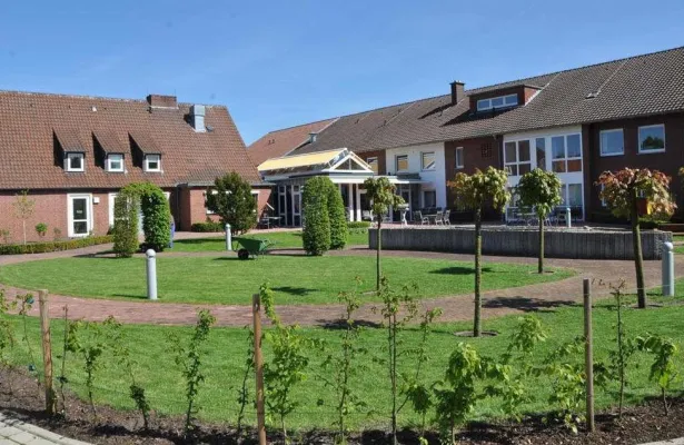 Bild: PFLEGE MIT HERZ UND VERSTAND