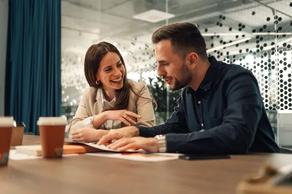 Bild: Regierungsentwurf zu § 34k GewO veröffentlicht: Änderungen bei Sachkunde und Übergangsfristen