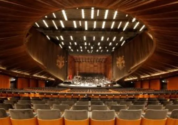 Bild: Mit Netz und schwingendem Boden-Müller-BBM meistert akustische Herausforderungen im neuen Opernhaus in Florenz