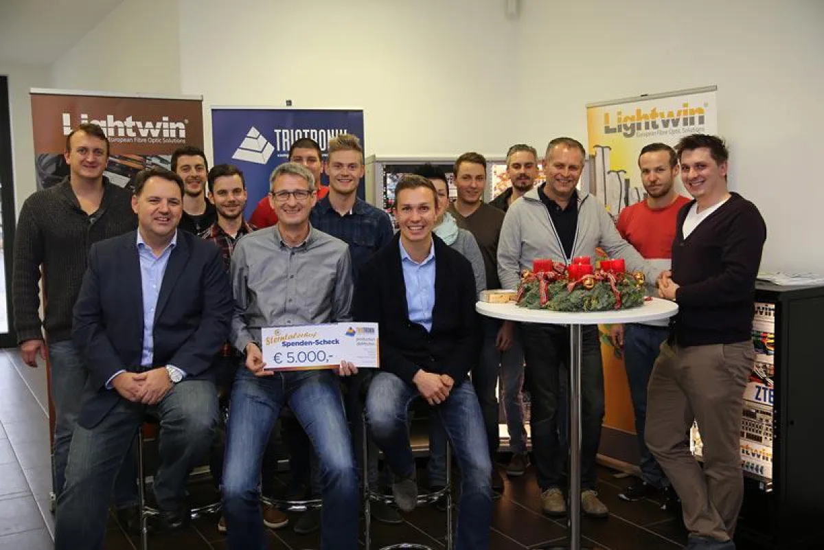 Übergabe Spendenscheck Sterntalerhof