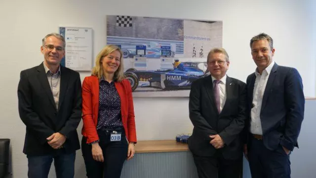 Bild: Kerstin Radomski zu Besuch bei der HMM Deutschland GmbH