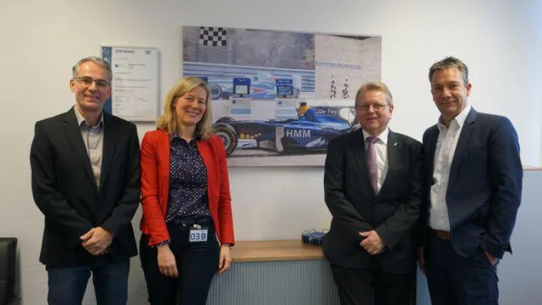 Bild: Kerstin Radomski zu Besuch bei der HMM Deutschland GmbH