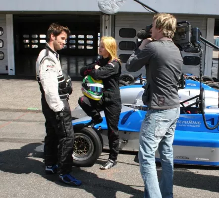 Bild: Hollywood Schauspieler Christian Oliver aus dem Kinofilm Speed Racer vs Jackie Weiss am Hockenheimring