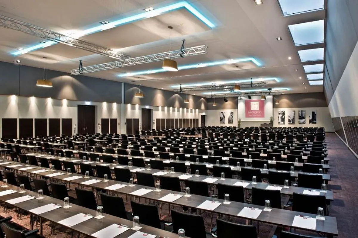 Tagen im befahrbaren Ballsaal für bis zu 700 Personen