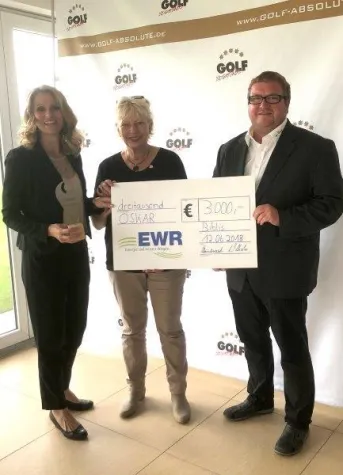 Bild: Golfschläger schwingen und Gutes tun