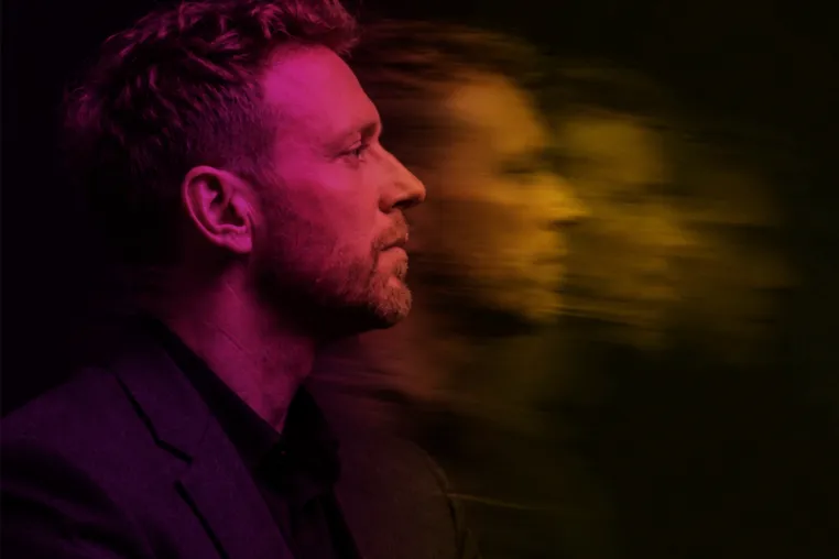 Daniel Soltwedel veröffentlicht „NEON/NEBEL“ – ein persönliches Deutschpop-Album Bild: Daniel Soltwedel veröffentlicht „NEON/NEBEL“ – ein persönliches Deutschpop-Album