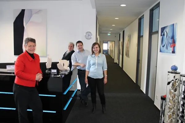 Bild: Endlich Ordnung auf dem Schreibtisch und eine übersichtliche Ablage der täglich steigenden Papierflut