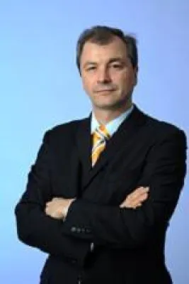 Bild: A.T. Kearney und Fraunhofer Gesellschaft benennen Rolf Popp zum Innovations-Management-Experten