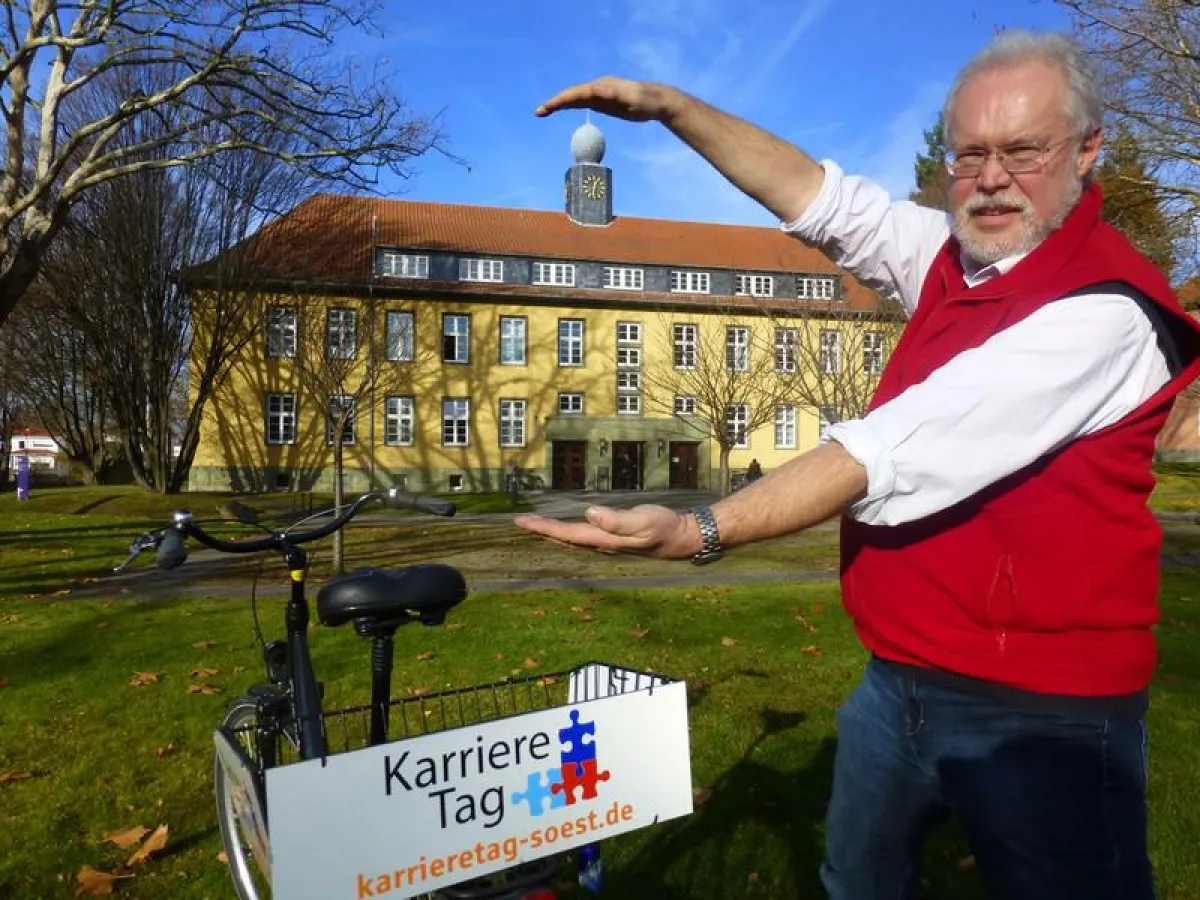 Recruiting im großen Maßstab: Mehr Nutzfläche als das Campus-Verwaltungsgebäude hat das zusätzliche