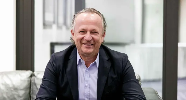 Bild: Business Commitment: Agentur Passepartout verpflichtet sich zum Überleben für die nächsten 2 Jahre