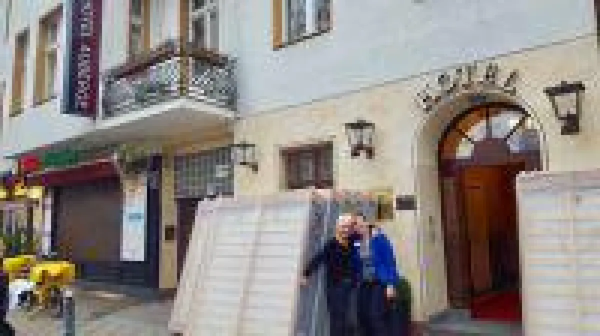 Auberge-Inhaberin Antje Last mit Team