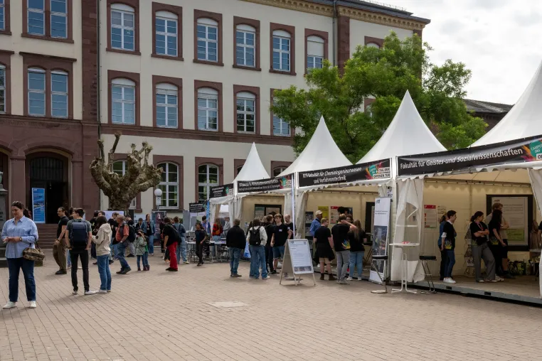 Bild: Studiengänge am KIT entdecken und Campus erleben