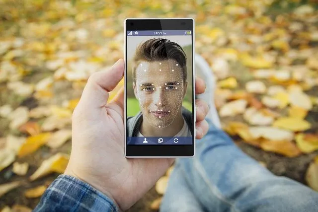 Bild: Mobile Lösung zur Dokumentenprüfung: jenID-App ermöglicht mobilen Identitätscheck mit neuen Funktionen