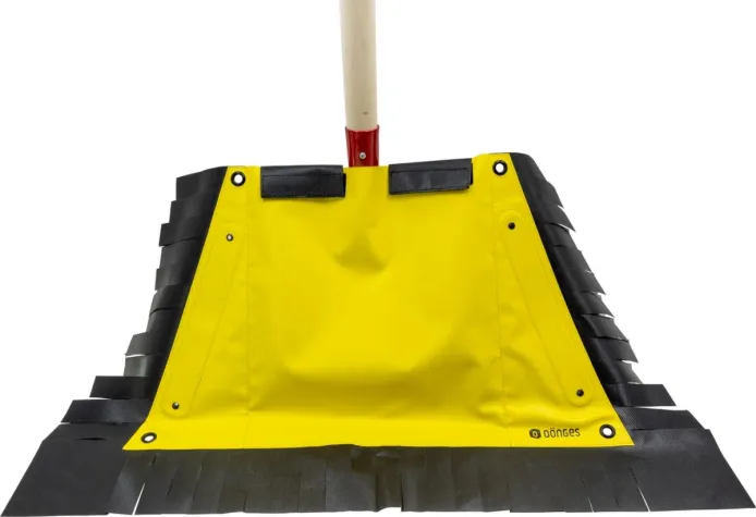 Bild: Innovative Schaufelpatsche zur Waldbrandbekämpfung vorgestellt