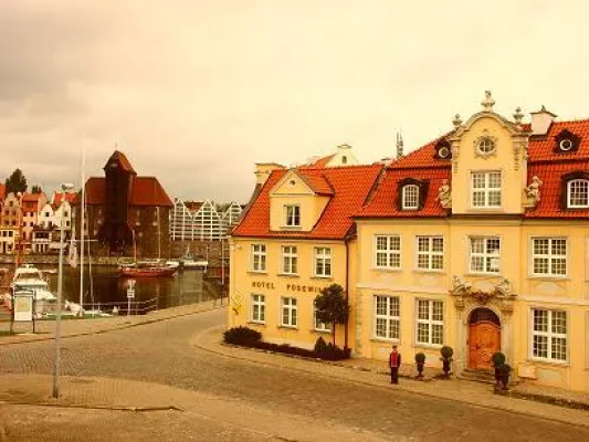 Bild: Podewils Hotels - Historisch und charmant residieren in Pommern/ Pomorze (Krag und Danzig)