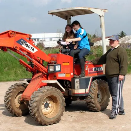 Was arbeitet man eigentlich in einem Reitstall? Bild: Was arbeitet man eigentlich in einem Reitstall?
