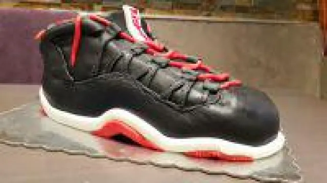 Bild: Außergewöhnliche Torten, ein Blickfang für Ihre Feier!