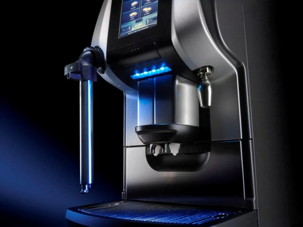 Mit dem optional erhältlichen ?isteam? schäumt die ONE Milch im Handumdrehen in Baristaqualität - vollautomatisch.