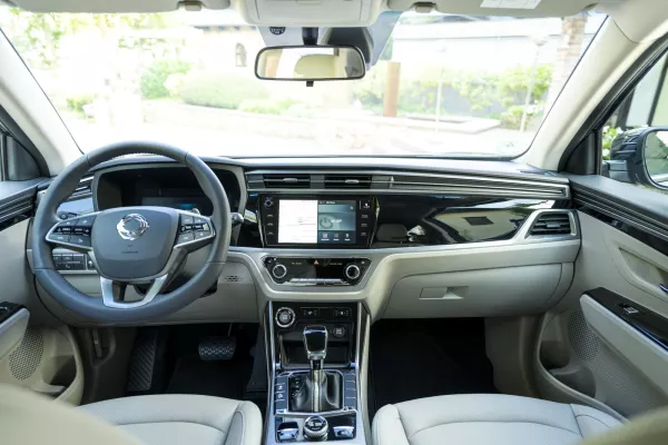Bild: Doppelpremiere bei Autohaus Specht: Marktstart für den SsangYong Korando und Tivoli