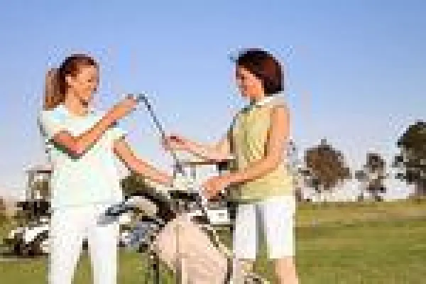 Bild: Golf-Mallorca.com bietet Spezial-Golfkurse nur für Frauen