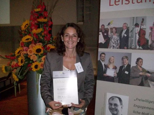 Bild: Auszeichnung für sozial engagiertes Unternehmen KMU Filderstadt "LEA-Mittelstandspreis"