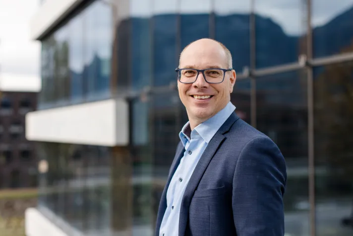 Angewandte Wissenschaften an FH/HAW trägt wesentlich zur Lösung wirtschaftlicher und gesellschaftlicher Probleme bei Bild: Angewandte Wissenschaften an FH/HAW trägt wesentlich zur Lösung wirtschaftlicher und gesellschaftlicher Probleme bei