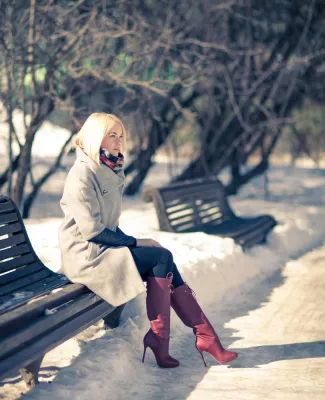 Bild: Modische Damenstiefel Größe 43 für kalte Wintertage von schuhplus
