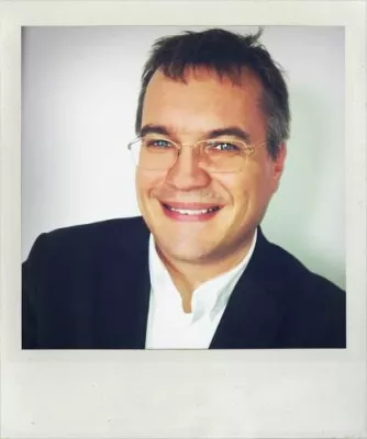 Qualifikationsoffensive - Das Digital Master Programm von D&B INTERACTIVE Bild: Qualifikationsoffensive - Das Digital Master Programm von D&B INTERACTIVE