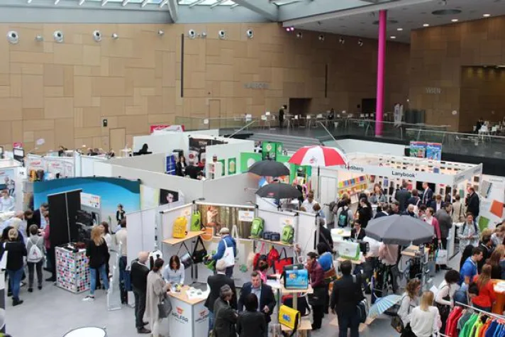 Bild: Arena Mietmöbel stattet Werbemesse HAPTICA ® live aus