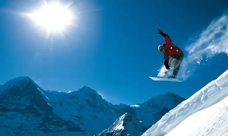 Bild: Mit Snow Party Tours ab in den Schnee