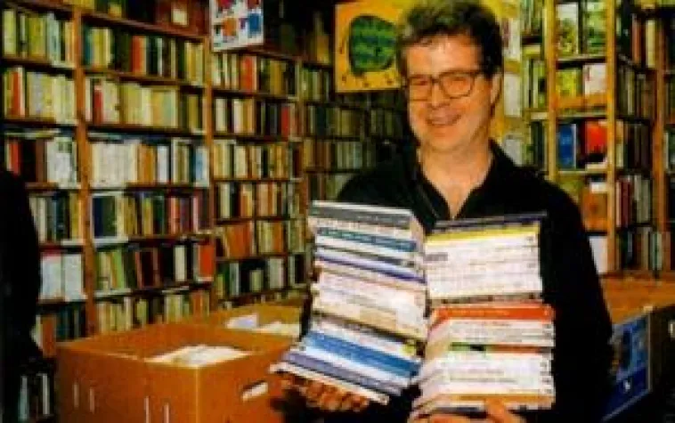 Bild: Zu Weihnachten sinnvoll schenken – Mit Büchern