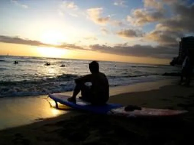 Bild: Das Meer feiern am Strand von Waikiki, Hawaii