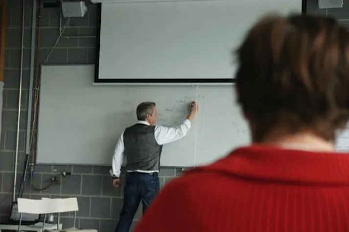 Bild: Mit einer voranschreitenden Augenerkrankung leben